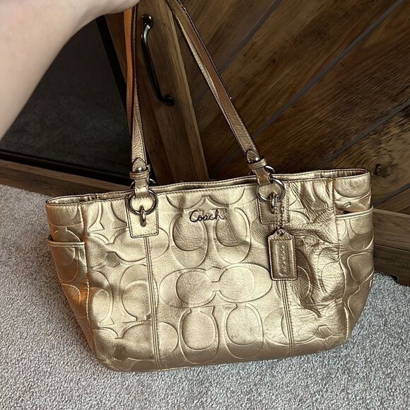 Vintage COACH Authentic Metallic Gold Embossed Purse / Bag - Picture 2 of 15